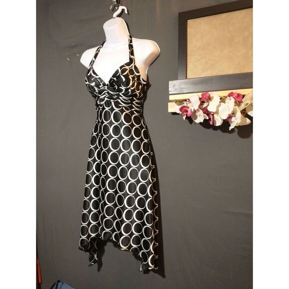 Teeze Me silky backless halter dress 5 - Picture 5 of 8